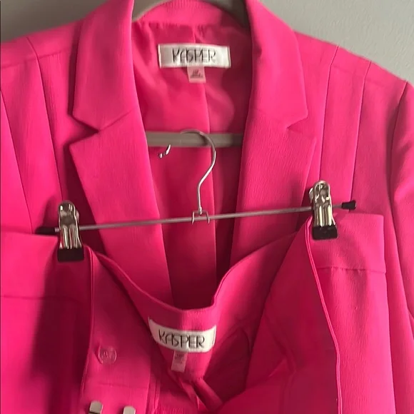 Kasper Pink Pants Suit - Picture 3 of 3